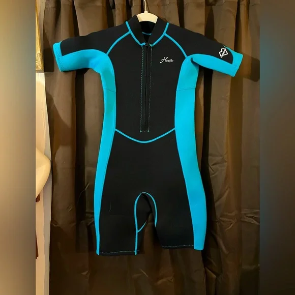 Kids Hecto Shorty Wet Suit, Size 12, nice thickness, neoprene , front zip - Picture 1 of 3